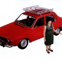 Macheta auto Dacia 1300 KIT Nr.127 (7) Supliment - figurina bunica, scara 1:8 Eaglemoss