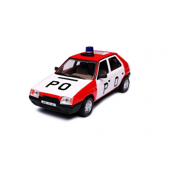 Macheta auto Skoda Favorit 136L PO Politie 1987, 1:43 Abrex