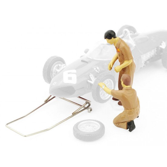 Figurina mecanici Ferrari schimb roti+ cric, 1:43 Brumm