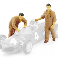 Figurina mecanici Ferrari impingand masina standuri, 1:43 Brumm