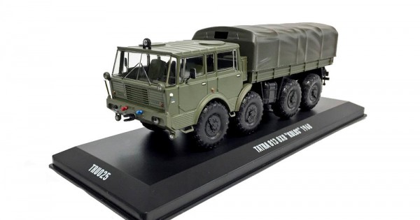 véhicule militaire Tatra 813 8x8 Kolos de 1968 au 1:43 de Ixo TRU025
