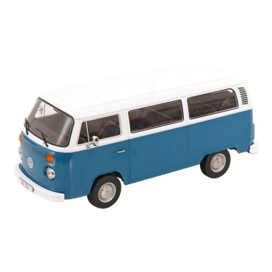 Macheta auto Volkswagen Bus T2b, 1972, alb/albastru, 1:18, KK Scale