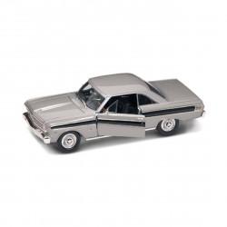 Macheta auto Ford Falcon 1964 argintiu, 1:18 Lucky DieCast