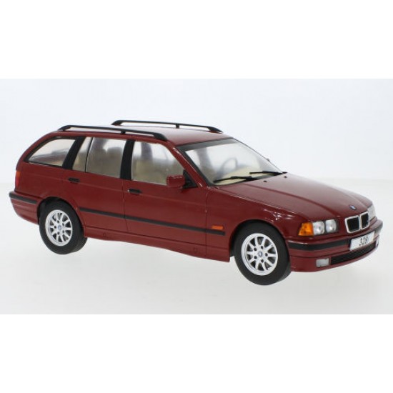 Macheta auto BMW Seria 3 rd (E36) Touring visiniu 1995, 1:18 MCG