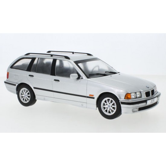 Macheta auto BMW Seria 3 rd (E36) Touring gri 1995, 1:18 MCG