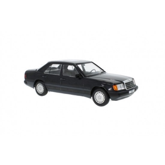 Macheta auto Mercedes-Benz 300 E (W124) 1984 negru, 1:18 MCG