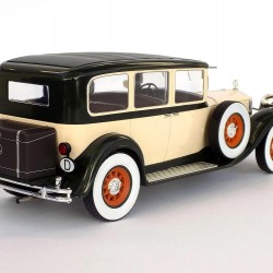 Macheta auto Mercedes-Benz Type Nuerburg 460/460K W08 crem 1928, 1:18 MCG
