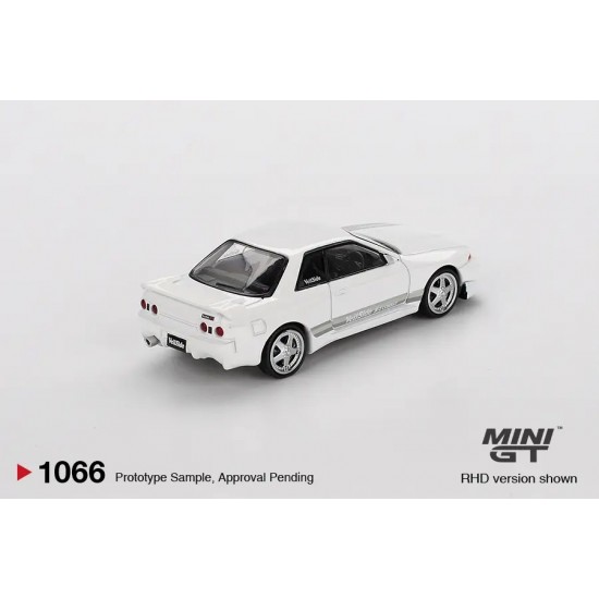 Macheta auto Nissan Skyline GT-R (R32) Veilside Combat, C-I White, 2011, 1:64, MGT01066-R, Mini GT