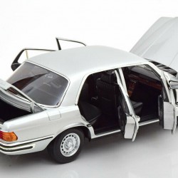 Macheta auto Mercedes-Benz 450 SEL 6.9 1976 argintiu, 1:18 Norev
