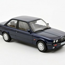 Macheta auto BMW 325i 1988 albastru, 1:18 Norev