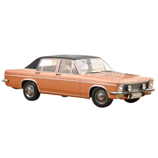 Macheta auto Opel Diplomat V8, portocaliu, 1969, 1:18, Norev