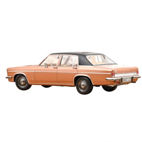 Macheta auto Opel Diplomat V8, portocaliu, 1969, 1:18, Norev