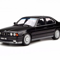 Macheta auto BMW E34 M5 PHASE I 1989, 1:18 Otto Models