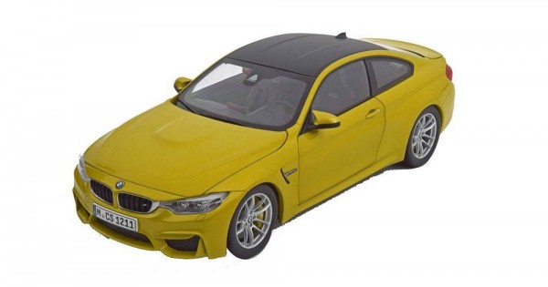 【値下げ中】オマケつき Paragon 1/18  M4 F82 2014 Macheta auto BMW M4 (F82) Coupe galben 2014, 1:18 Paragon