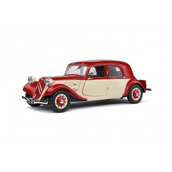 Macheta auto Citroen Traction red 1937, 1:18 Solido