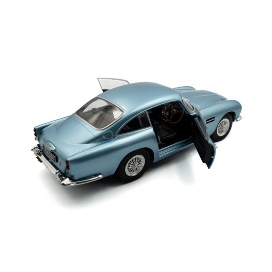 Macheta auto Aston Martin DB5, Light Metallic Blue, 1964, 1:18, Solido