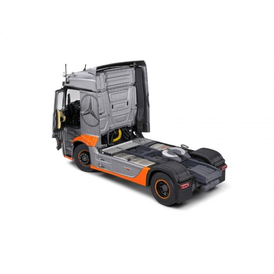 Macheta camion Mercedes-Benz Actros L Grand Prix Edition, argintiu, 2019, 1:24, Solido