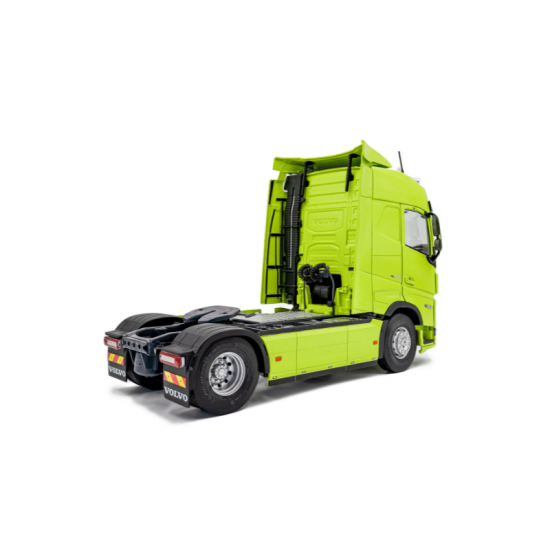 Macheta auto  Volvo Trucks FH Globetrotter XL, Neon Green, 2023, 1:24, Solido