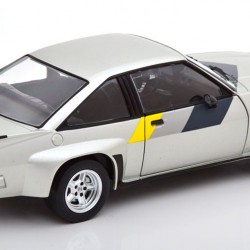 Macheta auto Opel Manta B 400 1981 argintiu, 1:24 Whitebox