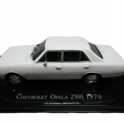 Macheta auto Chevrolet Opala 2500 alb, 1:43 Ixo