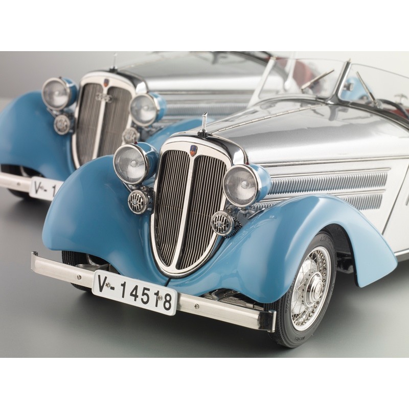 CMC: 1:18 Audi 225 Front Roadster, blue/silver 1935 Ed Limitata