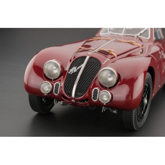 CMC: 1:18 Alfa Romeo 8C 2900B Speciale Touring Coupè, 1938 - Nou